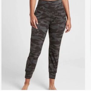 Athleta Salutation Camo High Rise Jogger Size Medium Black/Gray